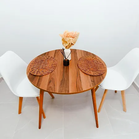 Eligio Luxury