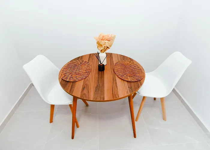 Eligio Luxury